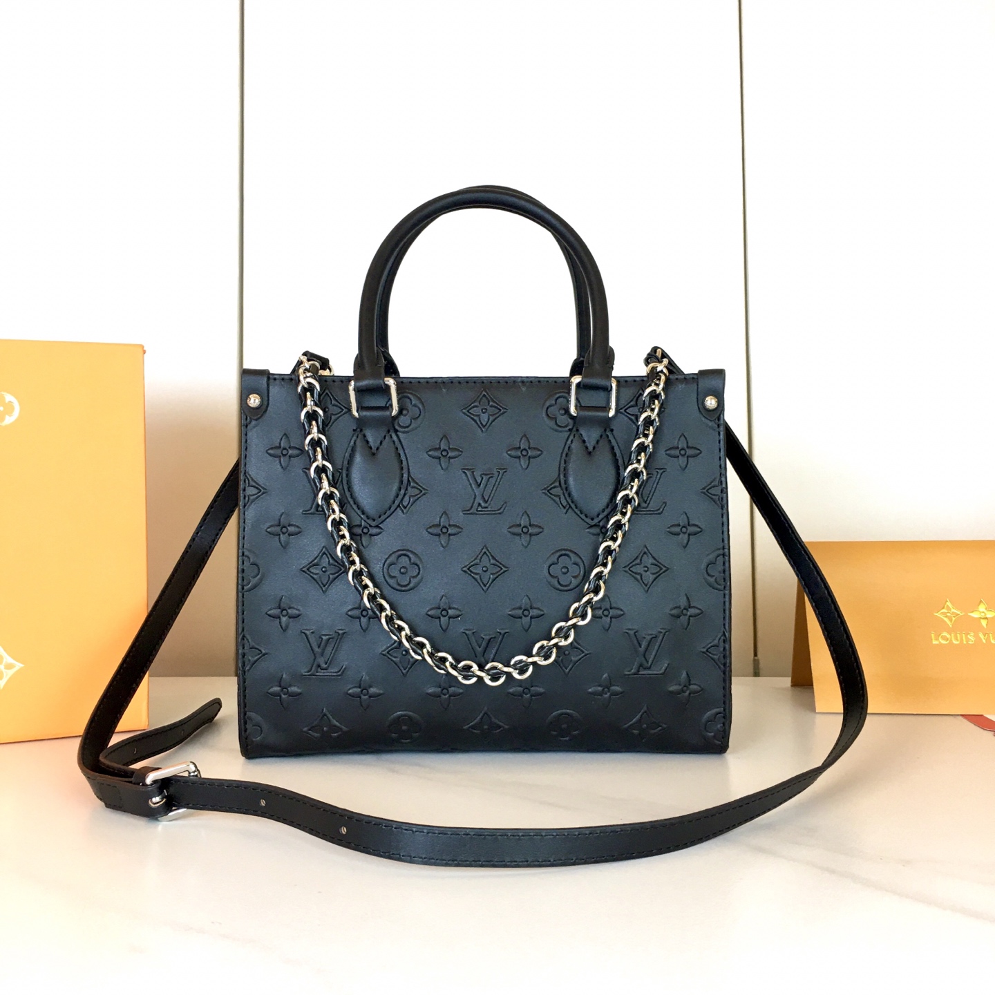 LV bag 159